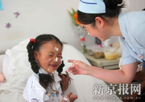 9岁以下人口_9岁以下女孩图片(3)